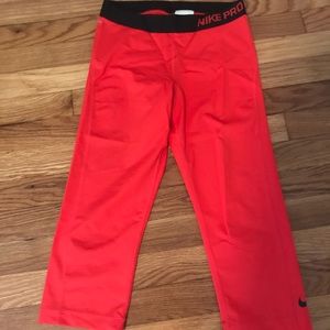 Nike 3/4 length leggings